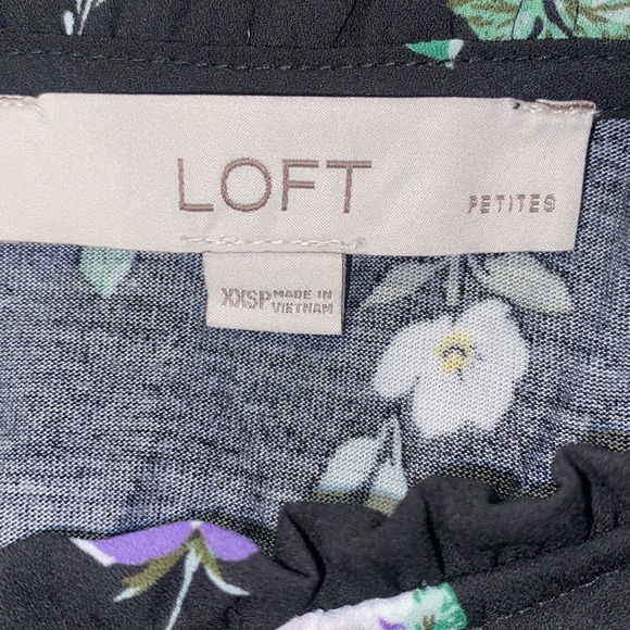 🎈Sale🎈Loft Flutter Sleeve Floral Top - Picture 8 of 9